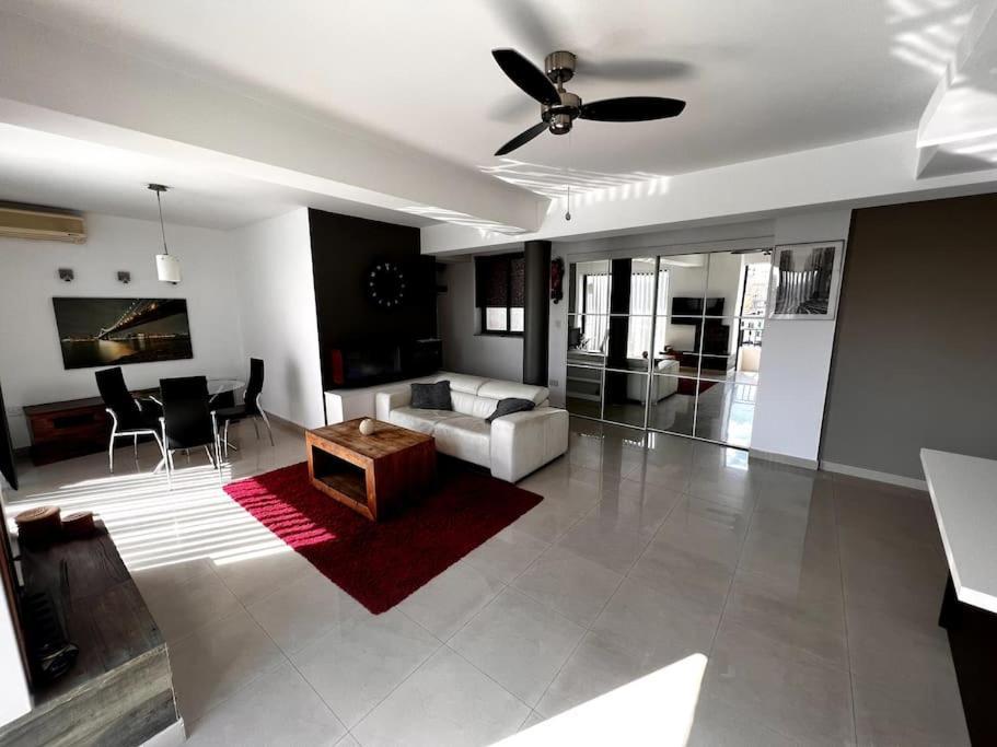 Seafront Meridionale 2Bedroom Apartment Сент Джулианс Экстерьер фото